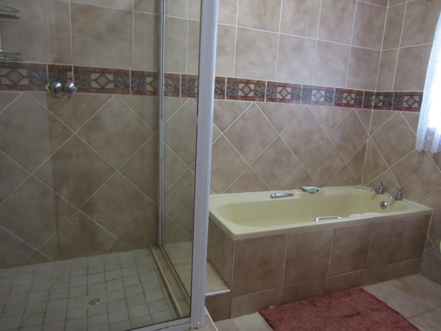 3 Bedroom Property for Sale in Hankey Eastern Cape